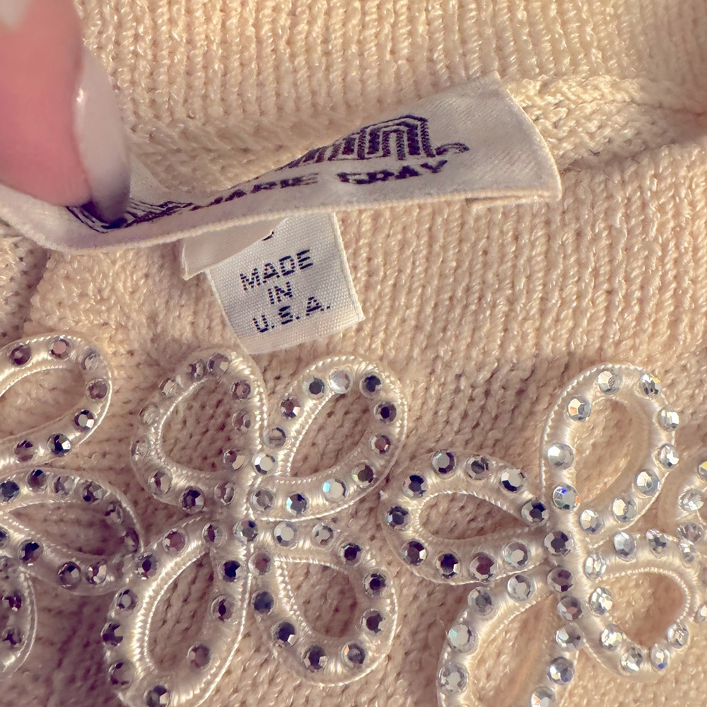 St. John Knit Evening Sweater - Picture 15 of 16